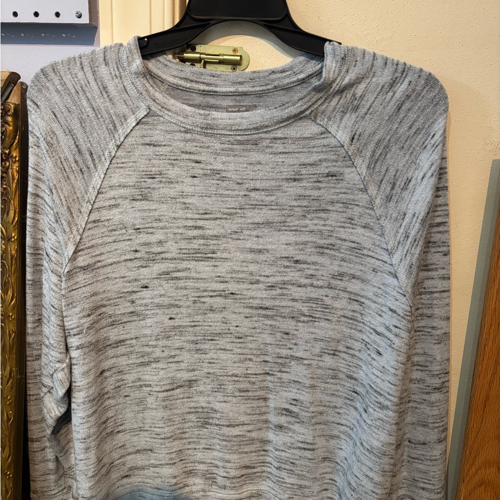 Aerie Gray Long Sleeve Sweater